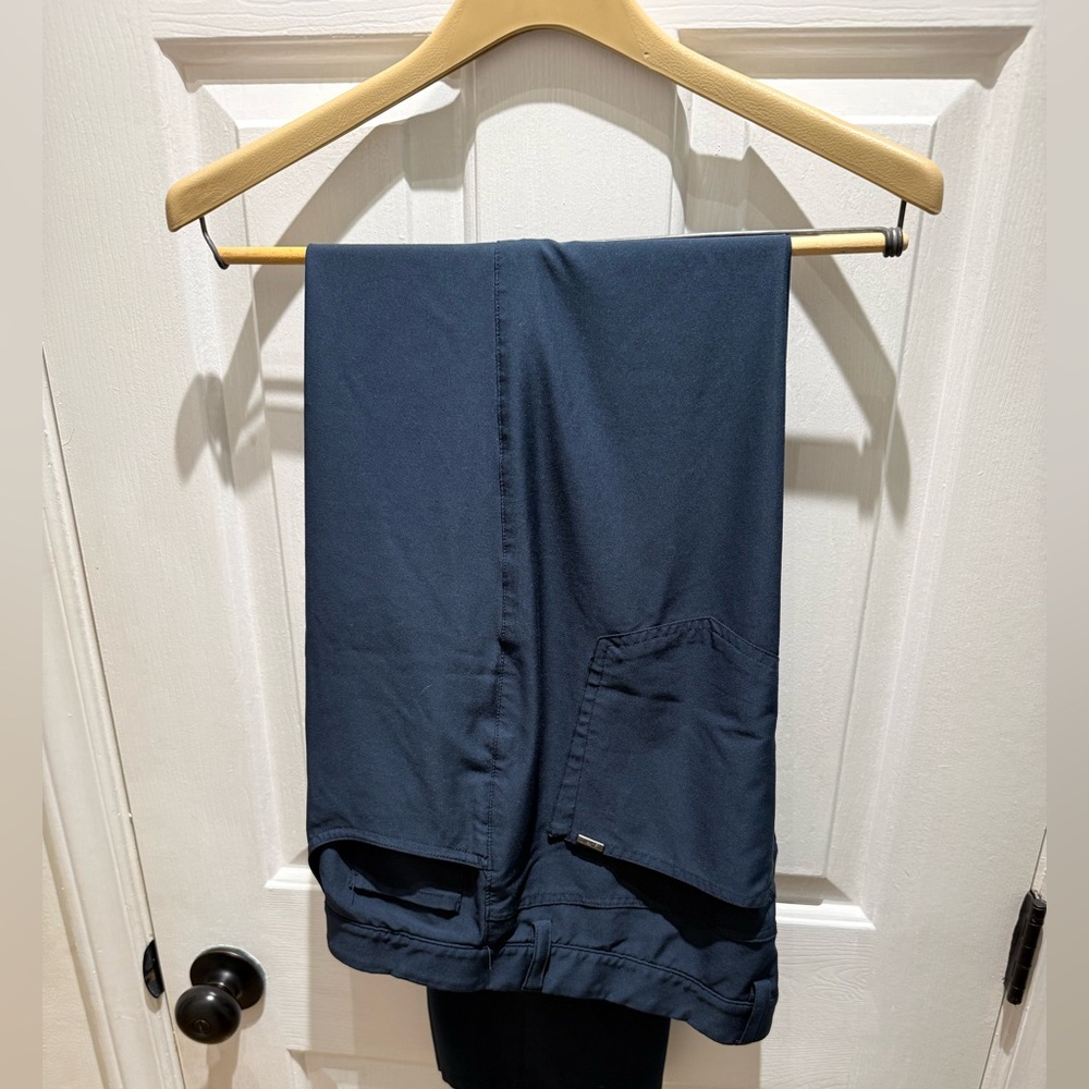 Greg Norman Collection navy active golf pants